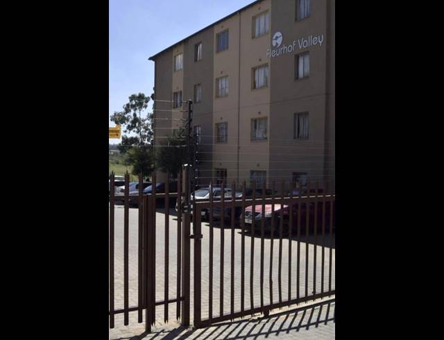 2 BEDROOM APARTMENT FOR SALE IN FLEURHOF